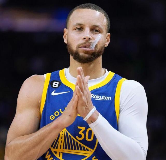 半场战报：比萨0-1帕尔马，贝内迪恰克点射（中场快讯：帕尔马1-0比萨，贝内迪恰克点球破门）