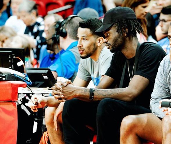 FM26逆天Bug，外场球员“闪现”至门前挡出对方主罚的点球（FM26离谱BUG： 外场球员瞬移到门前封堵对手点球）