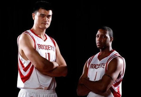 剑南春｜米兰连丢两球2-2帕尔马，莱奥点射，萨56贴地斩破门（剑南春｜米兰先丢两球2-2帕尔马：莱奥点射，萨勒马克尔斯56分钟贴地斩）