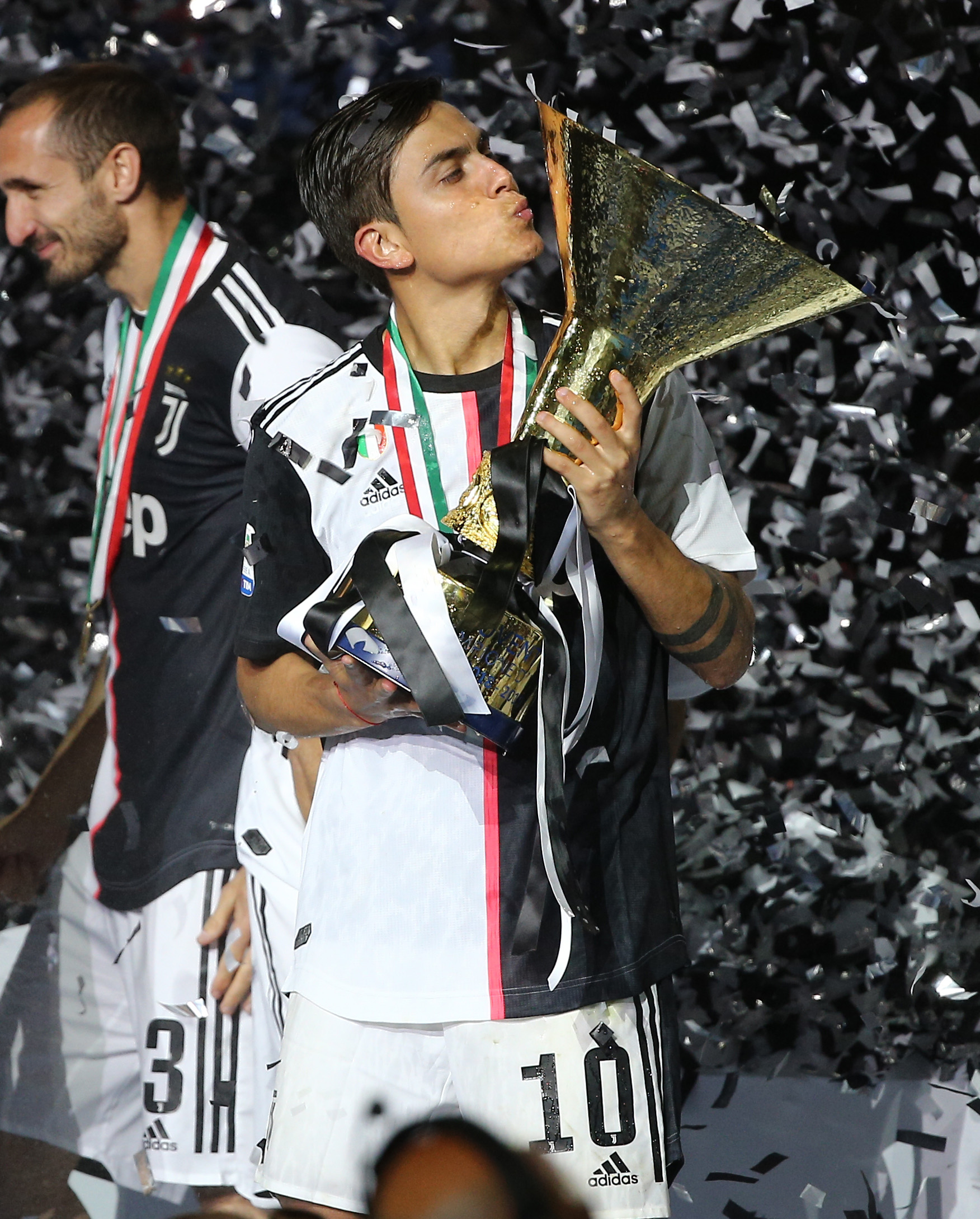 欧冠淘汰赛前瞻：曼联对阵巴黎,（欧冠淘汰赛焦点战：曼联迎战巴黎圣日耳曼）