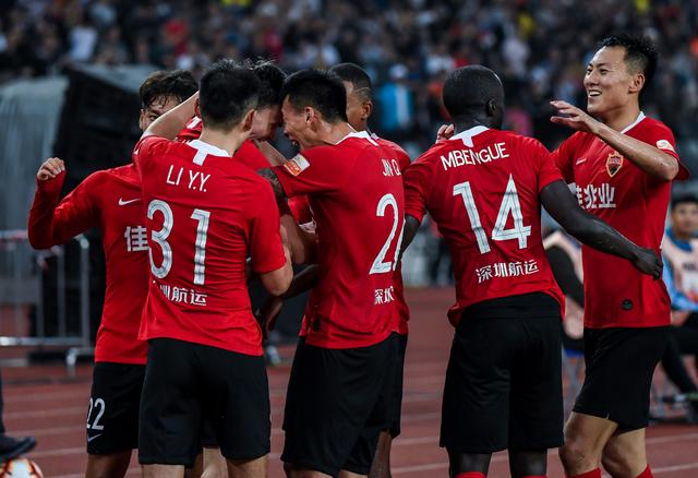 李镇全：战越南下半场我们出现了体能问题；踢韩国要全力以赴（李镇全：战越南后45分钟体能下滑；对阵韩国将拼尽全力）